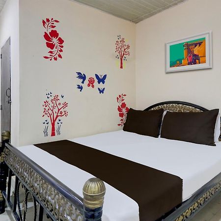 Spot On Hotel Aaraadhya Residency Hyderabad Exterior photo