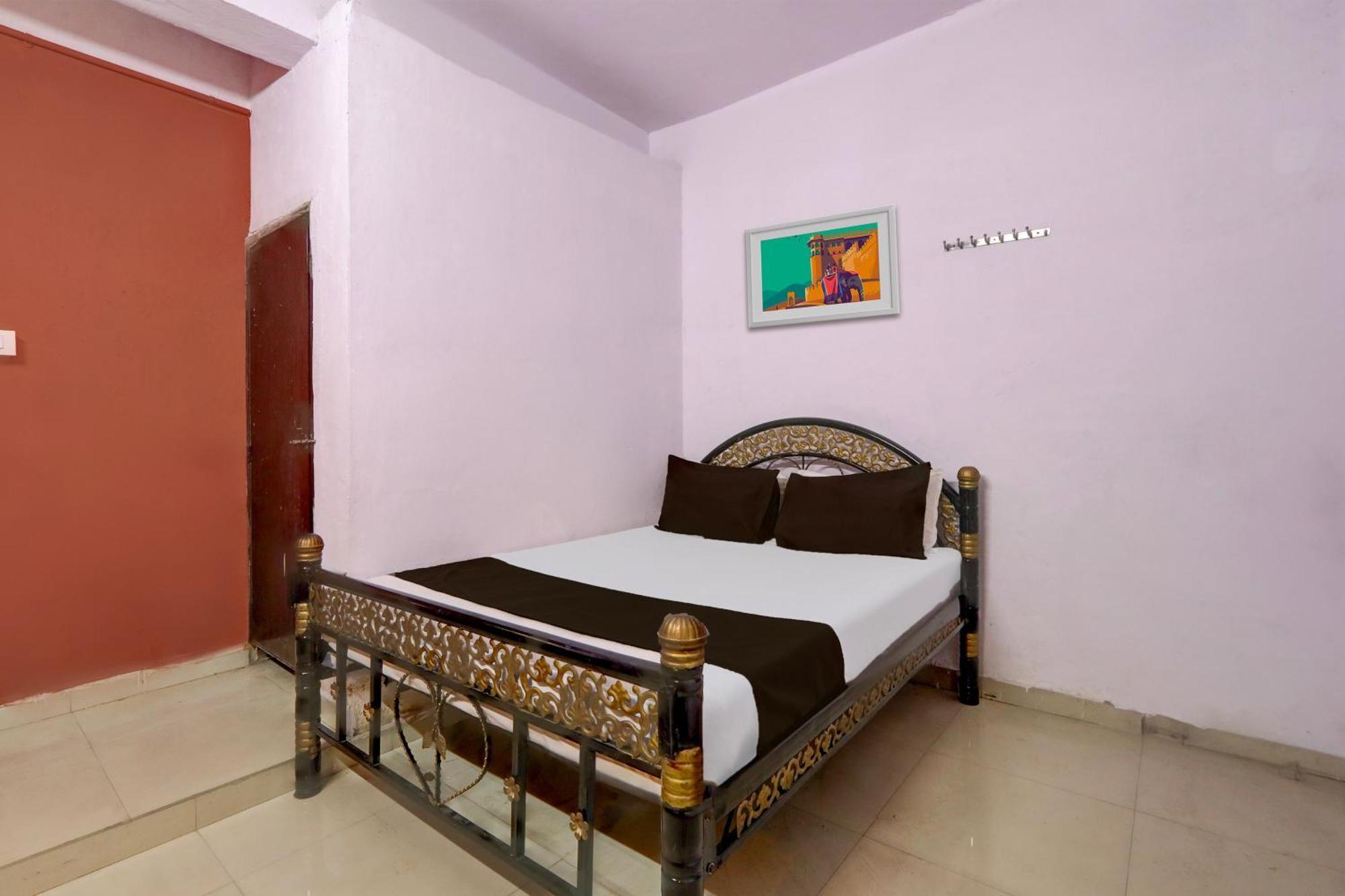 Spot On Hotel Aaraadhya Residency Hyderabad Exterior photo